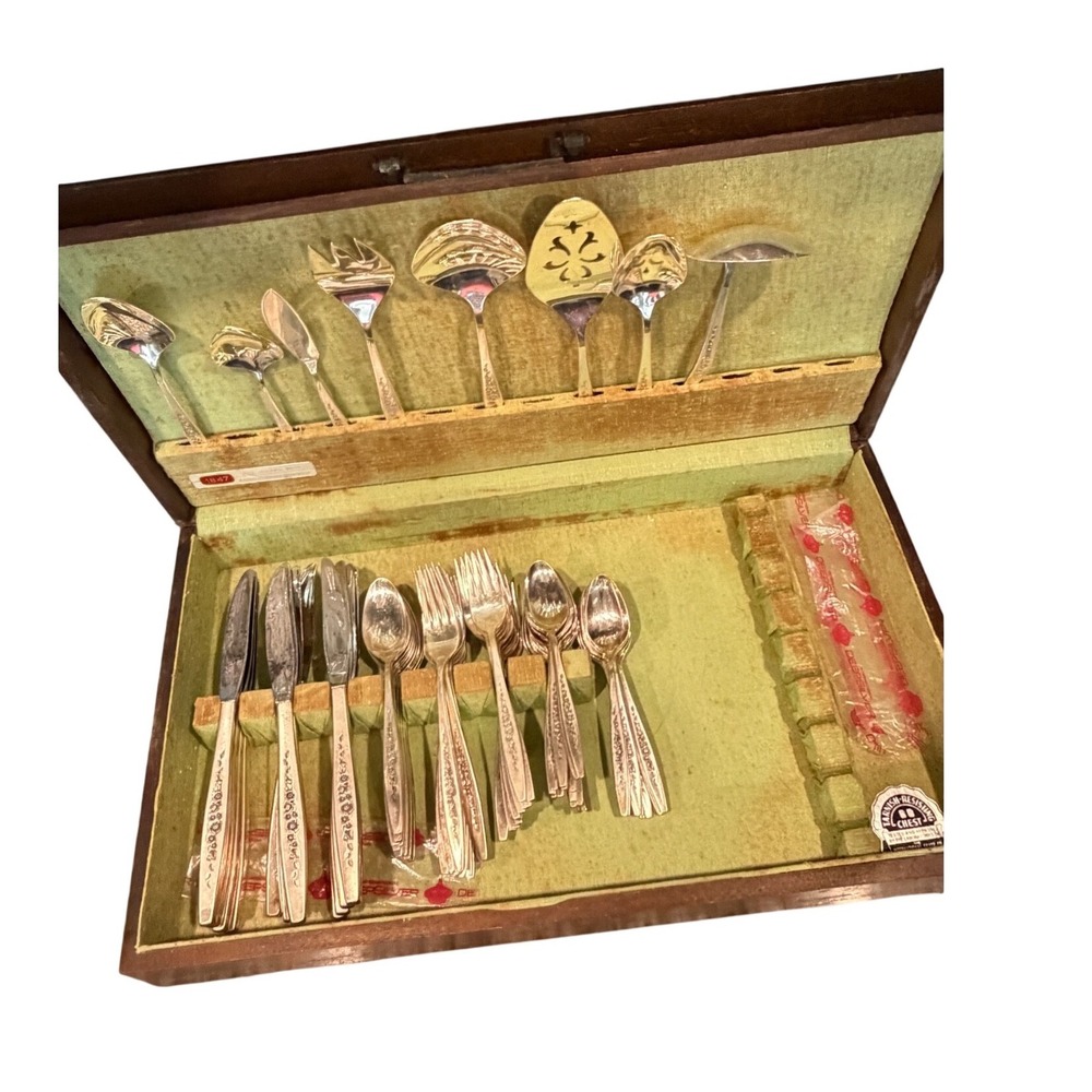 1847 Rogers Bros Silver Fashion Flatware Set International Silver Co/Chest 78 Pz - Picture 9 of 15